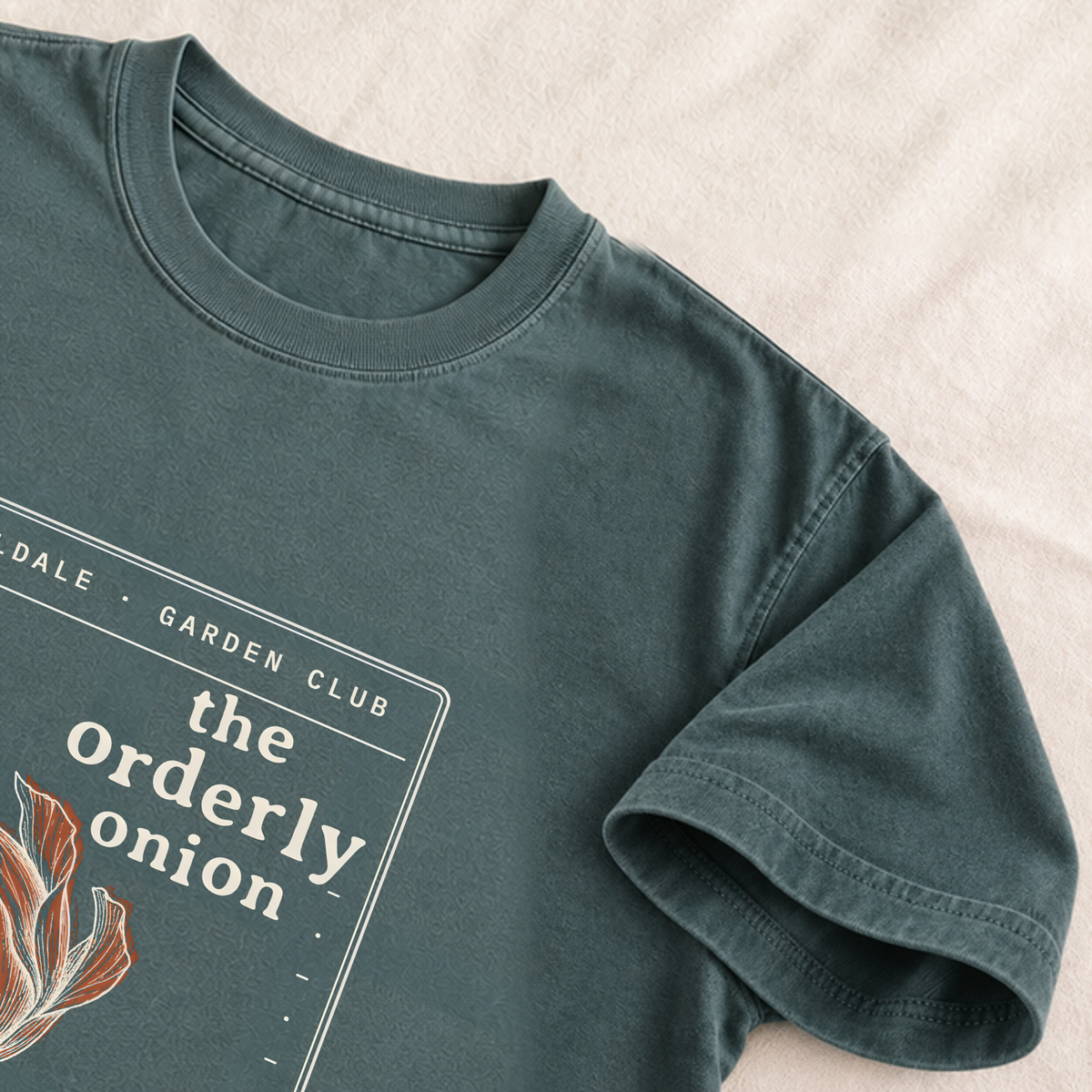 The Orderly Onion tee in Blue Spruce, detail