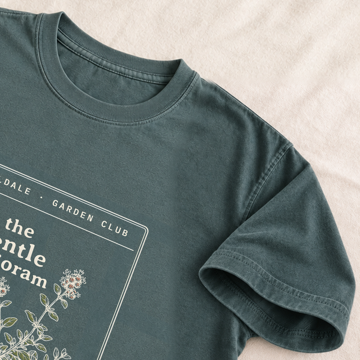 The Gentle Marjoram tee in Blue Spruce, detail