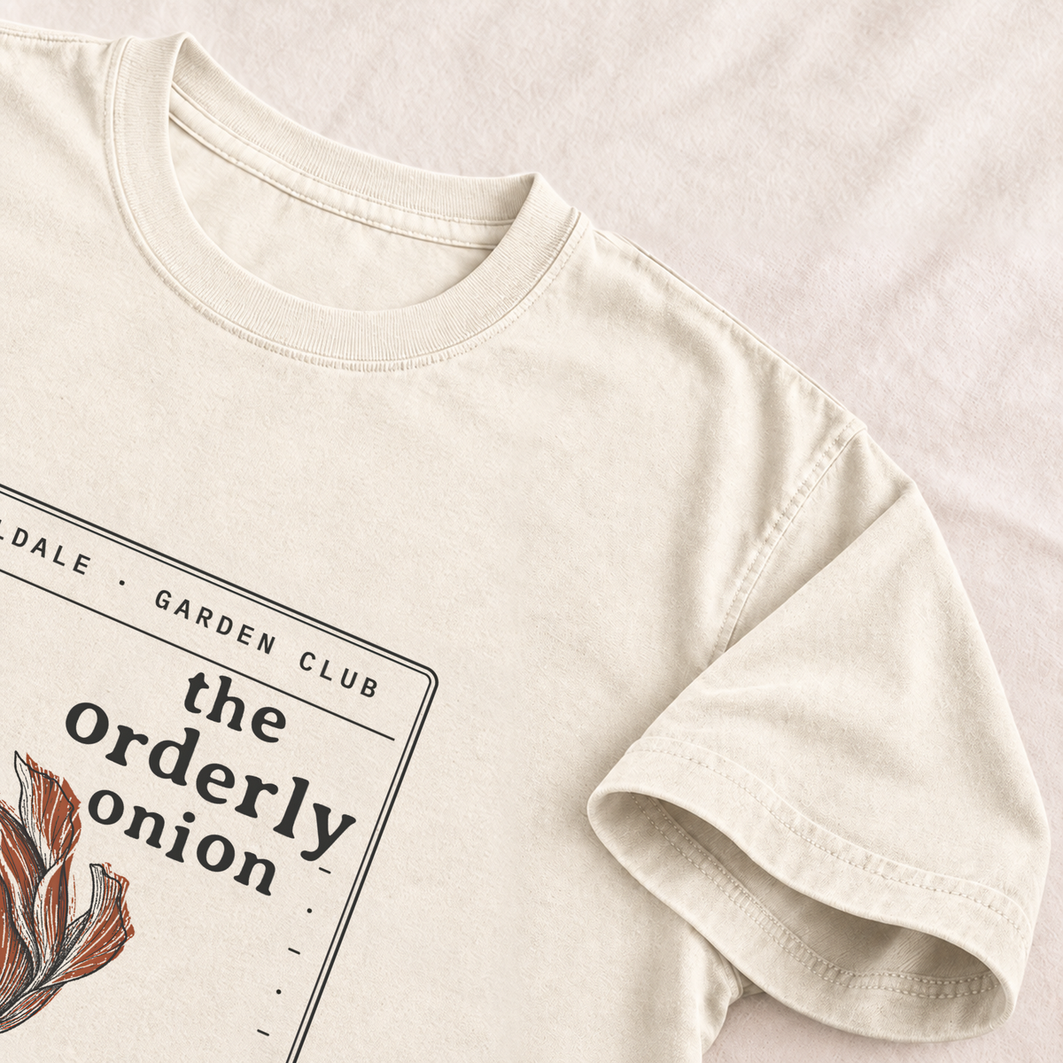 The Orderly Onion tee in Ivory, detail