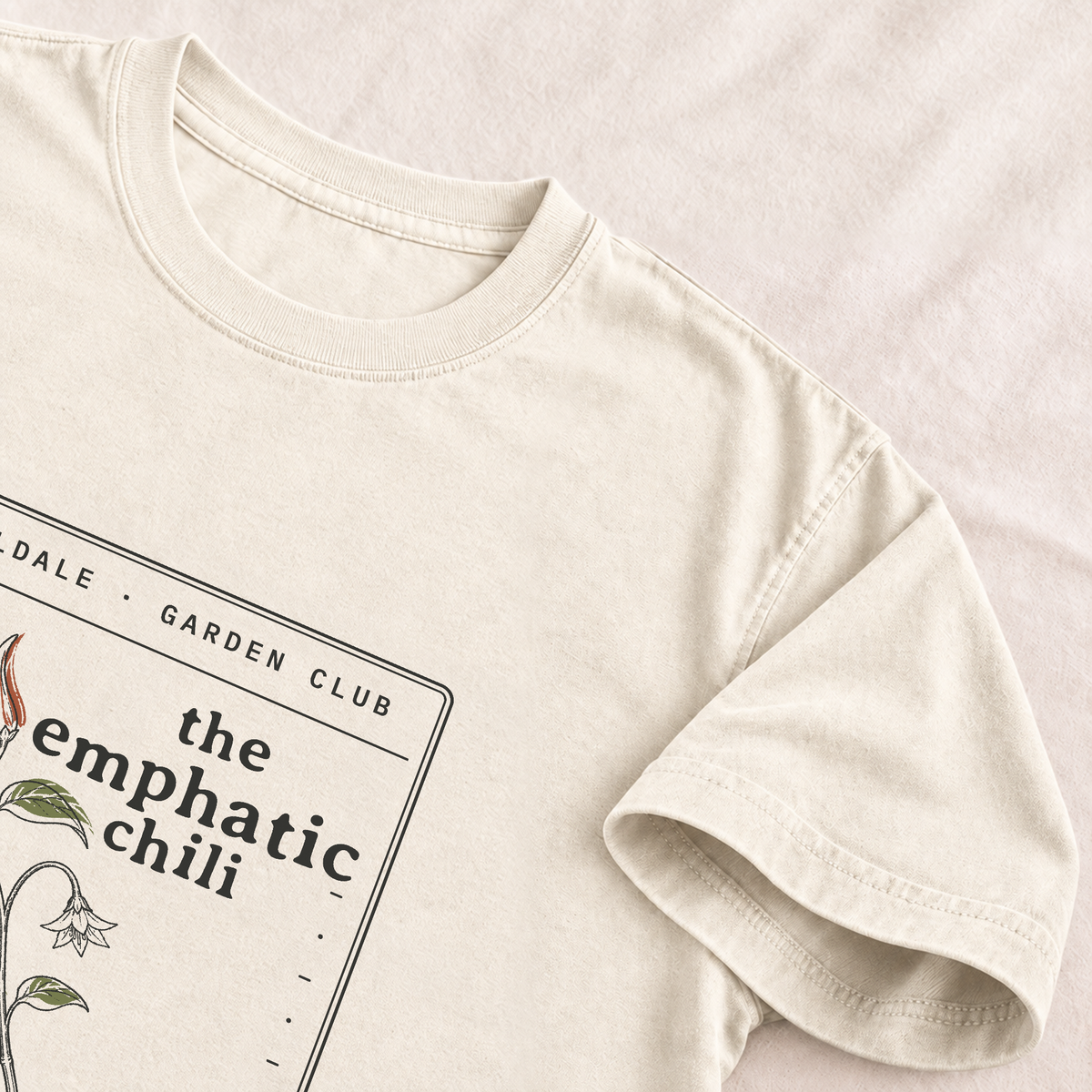 The Emphatic Chili tee in Ivory, detail
